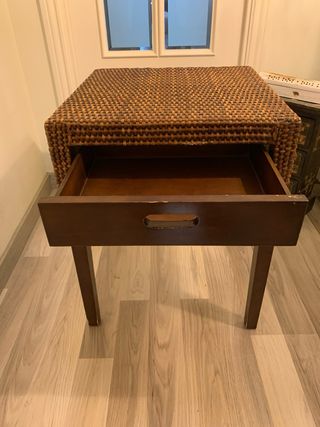 Mesita mimbre marrón - Cajón