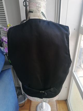 Chaleco cuero negro