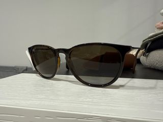 Gafas Ray Ban Erika, polarizadas, marrón