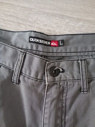 Shorts Quiksilver gris - Talla L. Algo grande 
