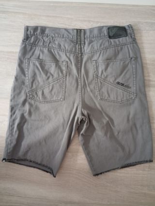 Shorts Quiksilver gris - Talla L. Algo grande 
