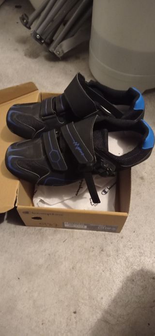 Zapatillas ciclismo talla 43,  como nuevas,