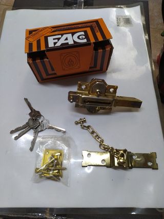 Cerradura FAC dorada con llave