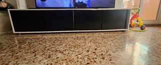 Mueble TV blanco y negro