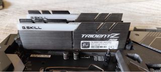 Tarjeta gráfica Nvidia 3060 12 gb tuv gaming