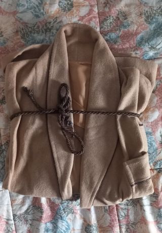 Cappotto caldo beige