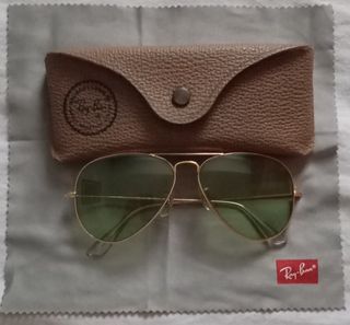 Ray-Ban Aviator: Gafas sol doradas antiguas. 