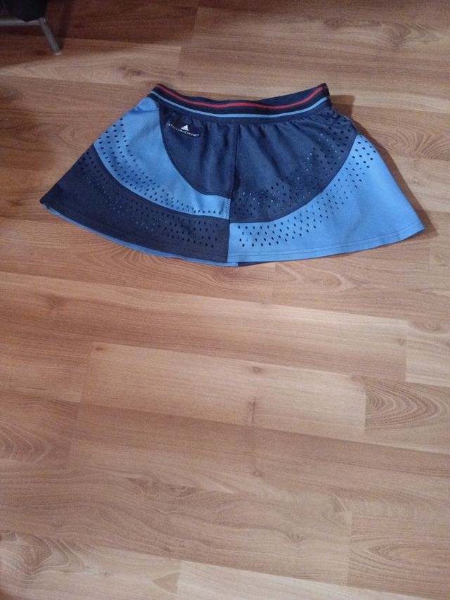 Falda Adidas Stella McCartney azul y negra