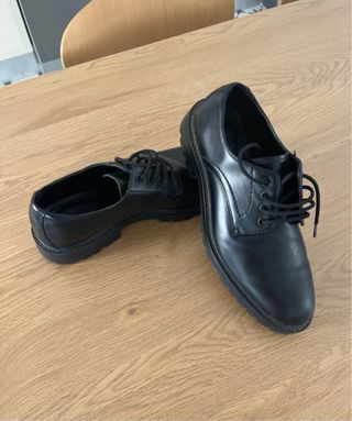 Zapatos Zara negros talla 43