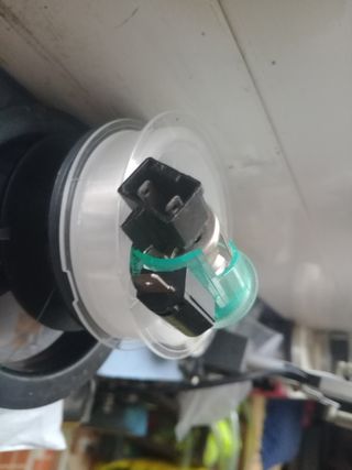 Conexión toma mechero Alpine con luz