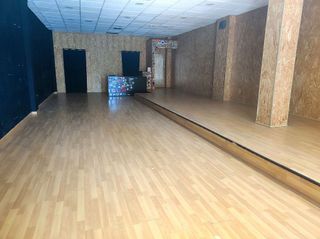 Local comercial en alquiler en Nueva Andalucía en Almería