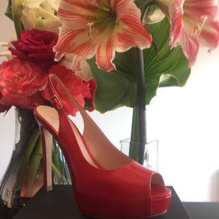 Zapatos de tacon sofisticados, charol rojo. T36-41