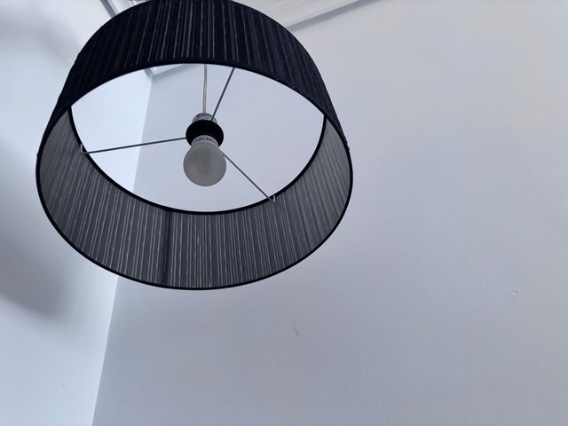 Lámpara negra dormitorio - Tela