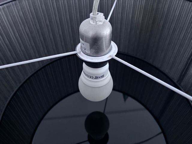 Lámpara negra dormitorio - Tela