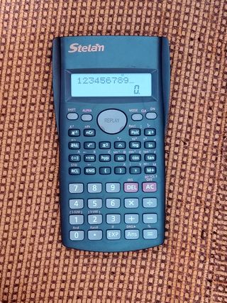 Calculadora científica Stelan con funda