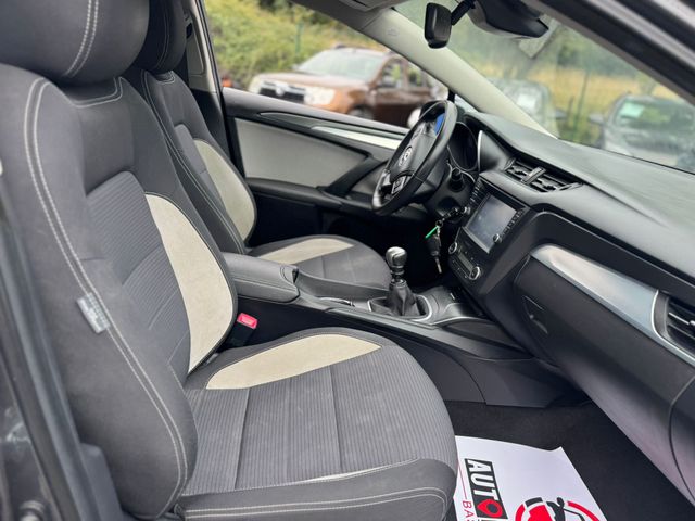 Toyota Avensis 2.0D 150 Executive