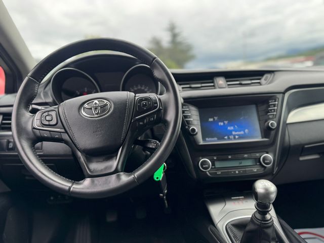 Toyota Avensis 2.0D 150 Executive