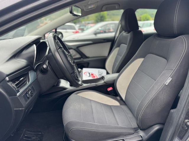 Toyota Avensis 2.0D 150 Executive