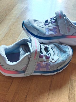 Zapatillas Under Armour niña - Gris Rosa