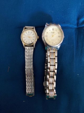 2 Relojes Kasiny dorados y plateados