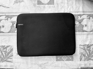 Custodia protettiva Amazon per portatili da 17,3′′