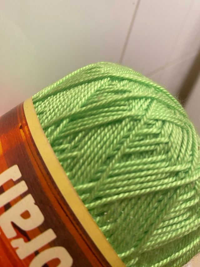 6 ovillos lana Stop verde