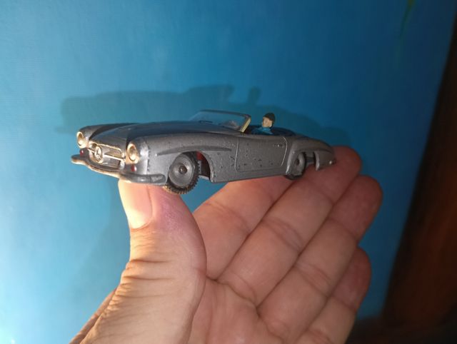 Mercedes Benz 190 SL Dahlia