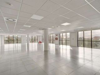 Oficina en alquiler en Sant Just Desvern