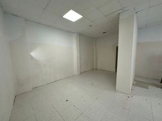 Local comercial en alquiler en Benetússer