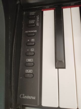Yamaha Clavinova CLP-525 Piano Digital