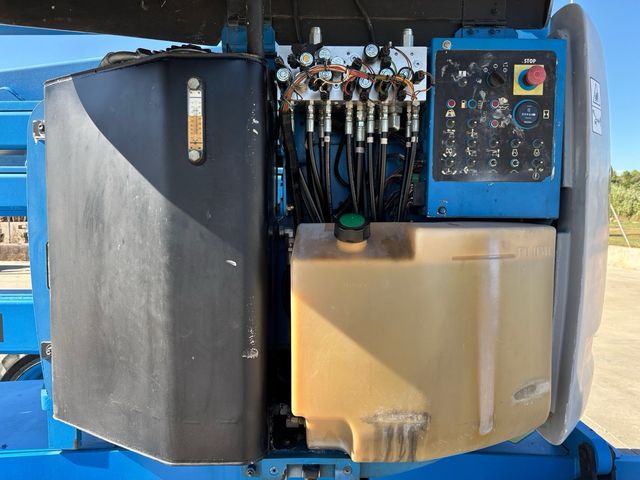 Plataforma elevadora Genie Z-51/30 JRT 4x4