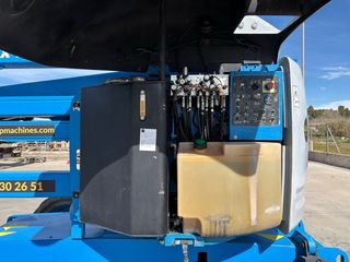 Plataforma elevadora Genie Z-51/30 JRT 4x4