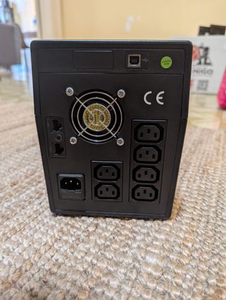 UPS ARMOR LINE 1500VA - 900W