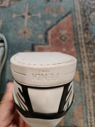 Sneaker Fendi slip on bianche e nere