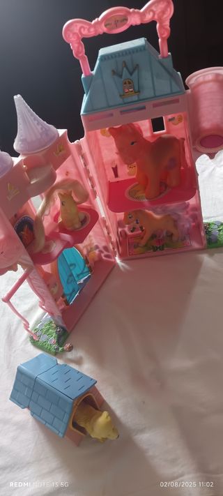 Castillo maleta muñecas poneys 