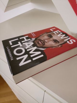 Lewis Hamilton la biografia 