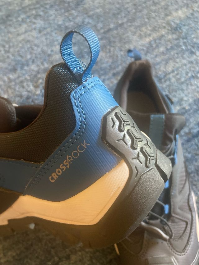 Zapatillas Quechua trekking - Azul y Negro