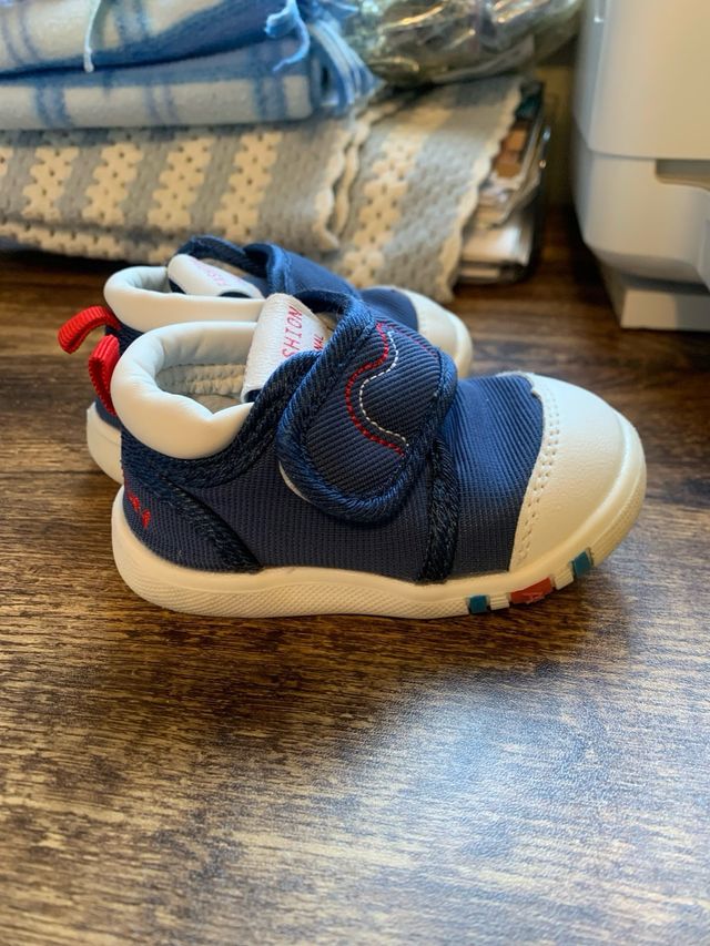 Scarpe neonato primi passi