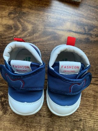 Scarpe neonato primi passi
