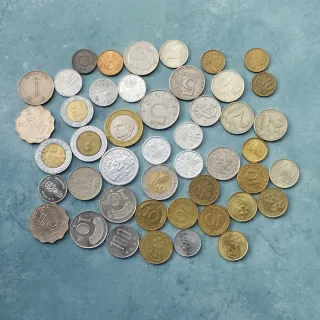 46 Monedas Antiguas varios países