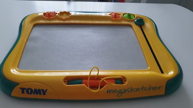 Megasketcher Tomy infantil