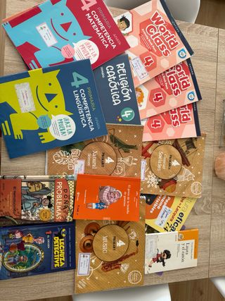 Libros 4to Primaria SJB