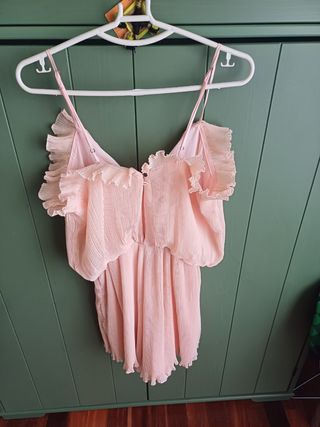 Mono corto rosa plisado