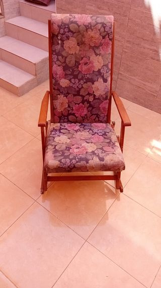 Sillón mecedora madera - floral