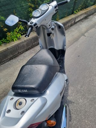 SYM EuroMX 125cc. 7000 km muy poco uso .ITV