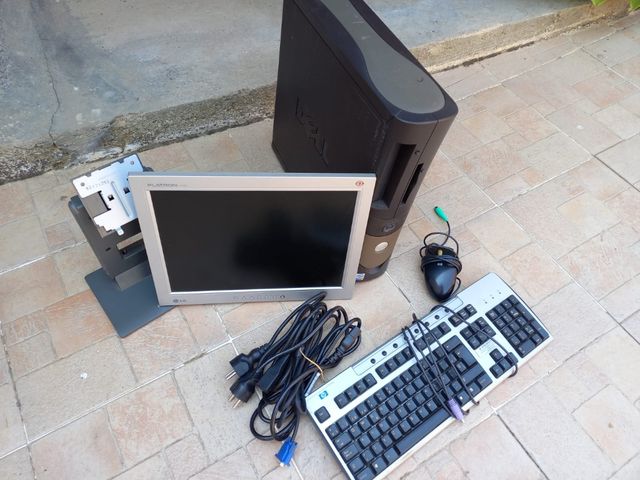 PC DELL + monitor LG + teclado + raton