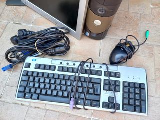PC DELL + monitor LG + teclado + raton