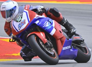 Honda CBR 600RR circuito.
Muchos extras.