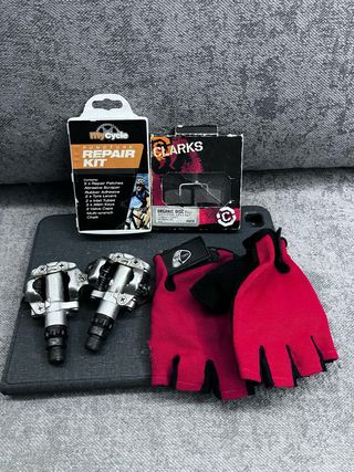 Accesorios Bicicleta: Pedales, Frenos, Guantes