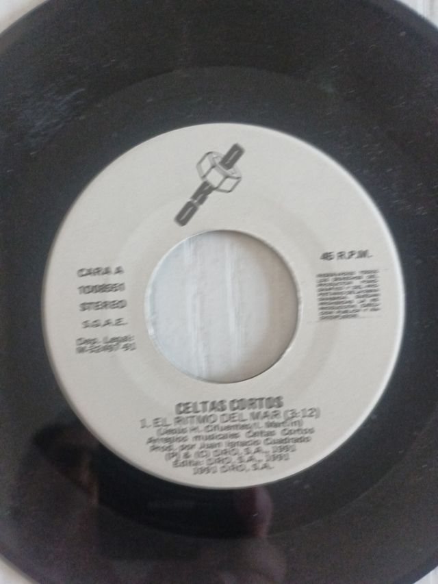 SINGLES CELTAS CORTOS